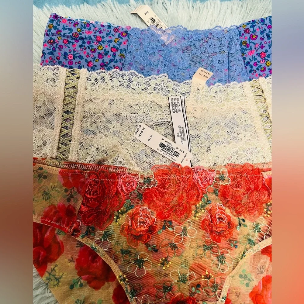 🌸Victoria's Secret Panties - Set of 3💜 - Picture 2 of 8